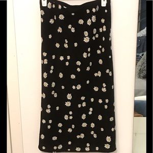 Xs stretchy waistband daisy skirt by “sanctuary”